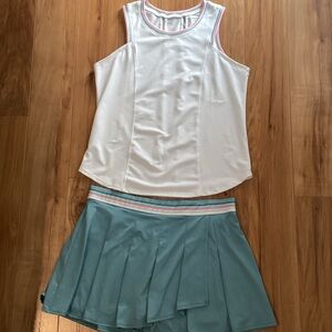 Lucky in Love White and light green “Can’t find me Love”